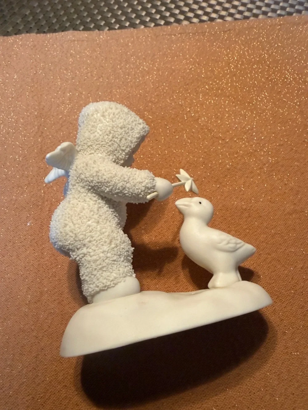 Department 56 Snowbabies White   Figurine with Bird (2000) “Dreams Do Come True”